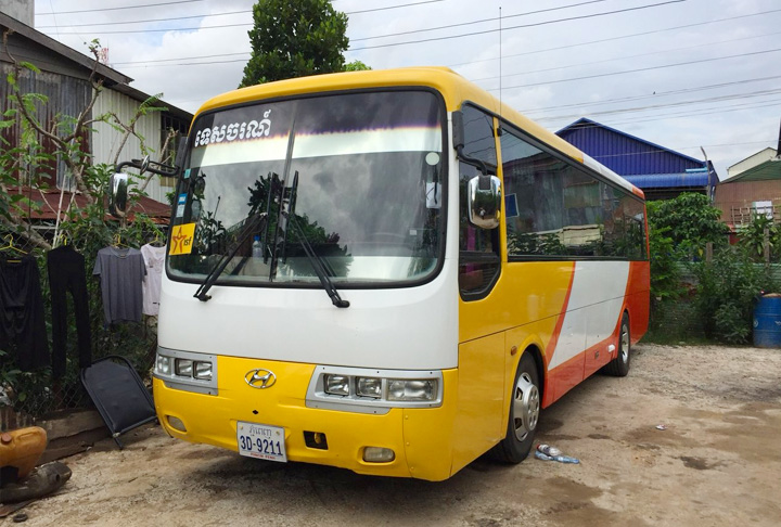Bus Rental 25 Seaters